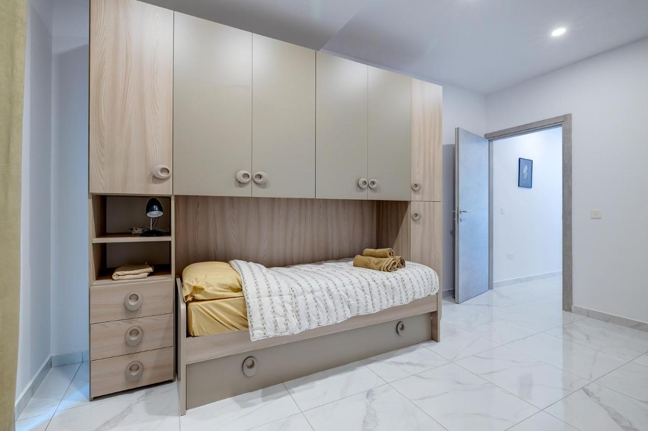 Modern Family Holiday Retreat In Gzira 슬리에마 외부 사진