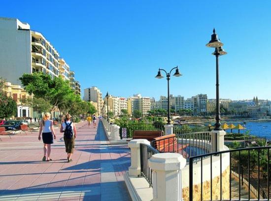 Modern Family Holiday Retreat In Gzira 슬리에마 외부 사진