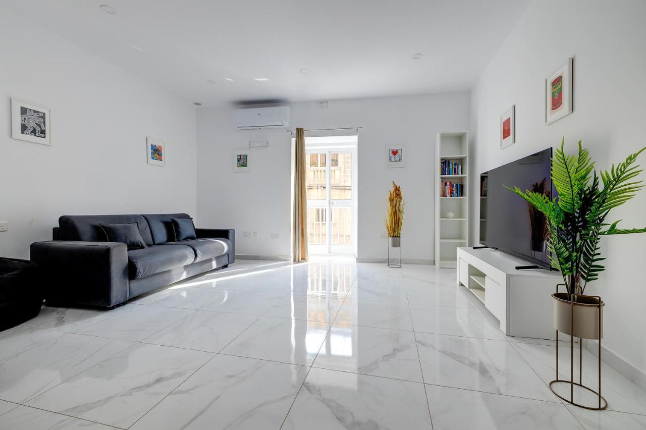 Modern Family Holiday Retreat In Gzira 슬리에마 외부 사진