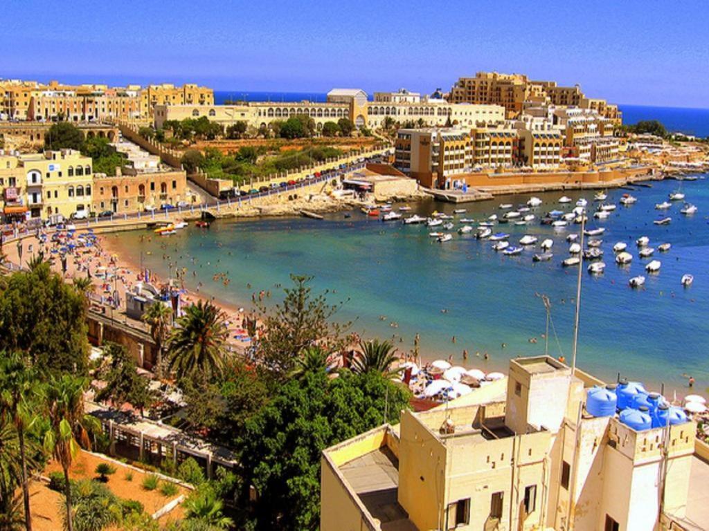 Modern Family Holiday Retreat In Gzira 슬리에마 외부 사진